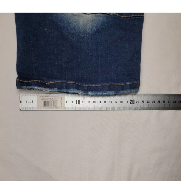 Arketype Apparel Side Clear Stone Denim Shorts size 32 NWT - Picture 11 of 11